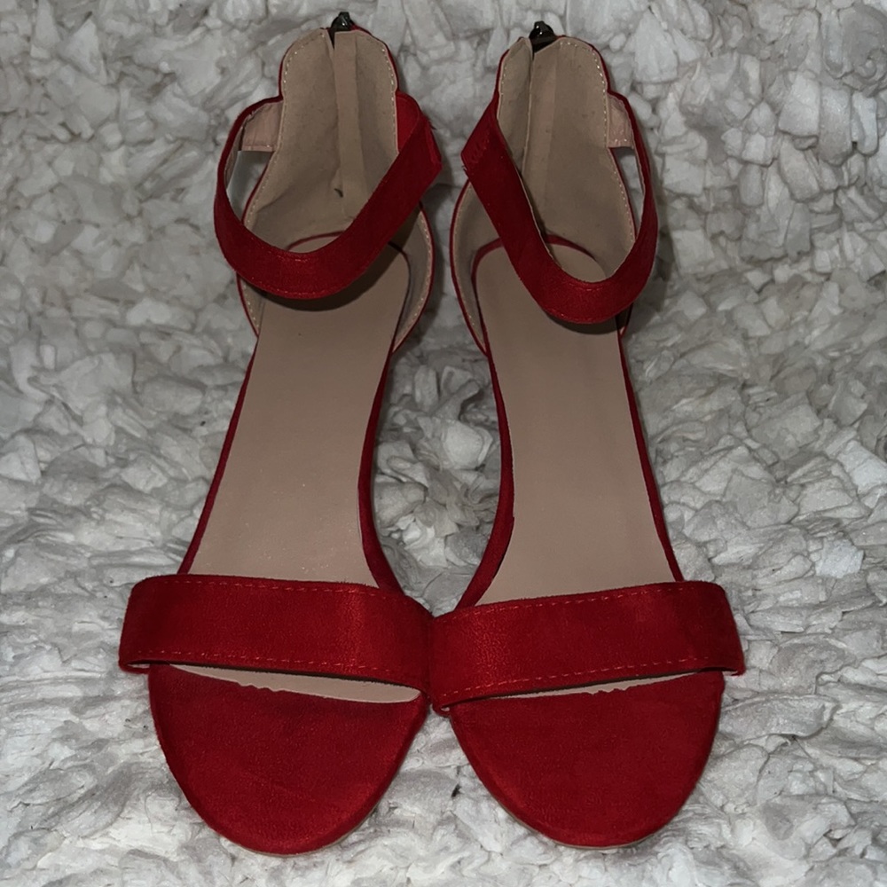 Red kitten heels Size 41 (9.5-10) - Picture 2 of 7